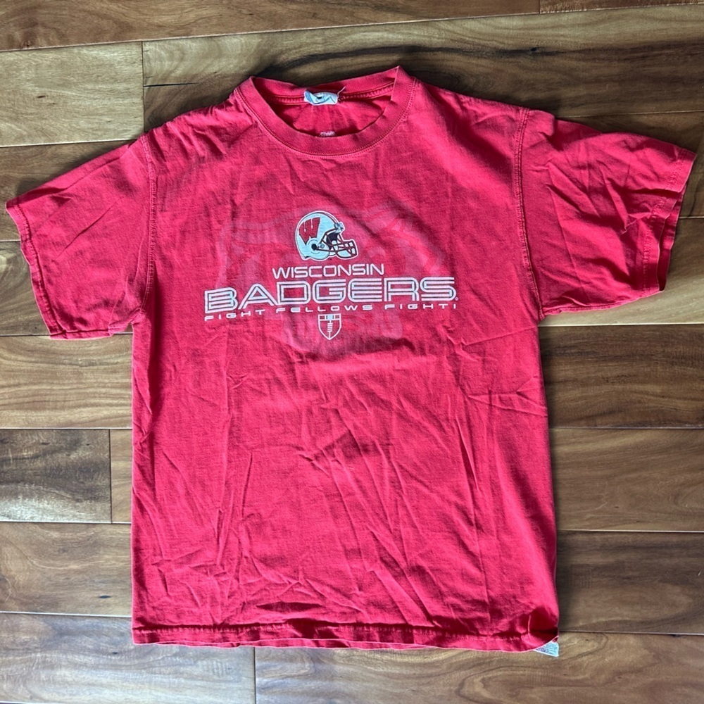 Wisconsin Badgers Football Fight Song Graphic Tee size Large